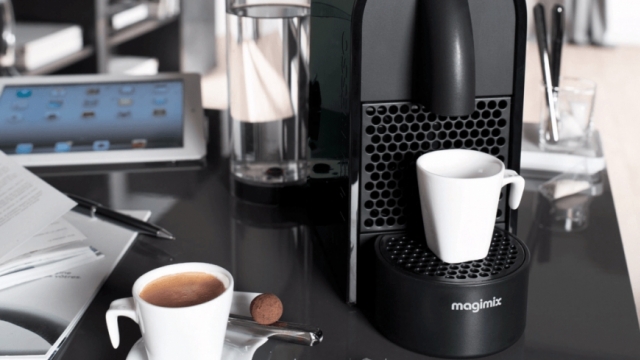 uitrusting Samenpersen Nat Welke Magimix Nespresso koffiemachine is de nieuwste?